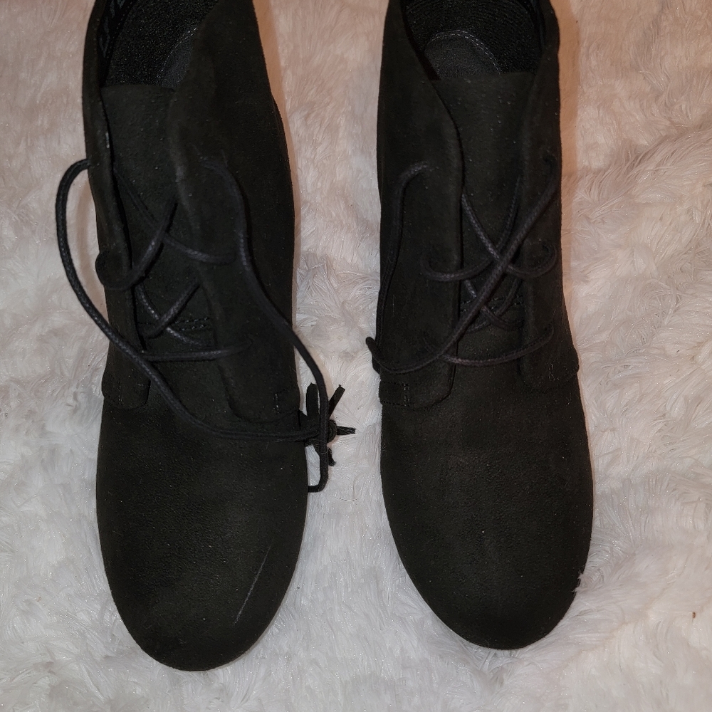 Booties - Picture 3 of 4